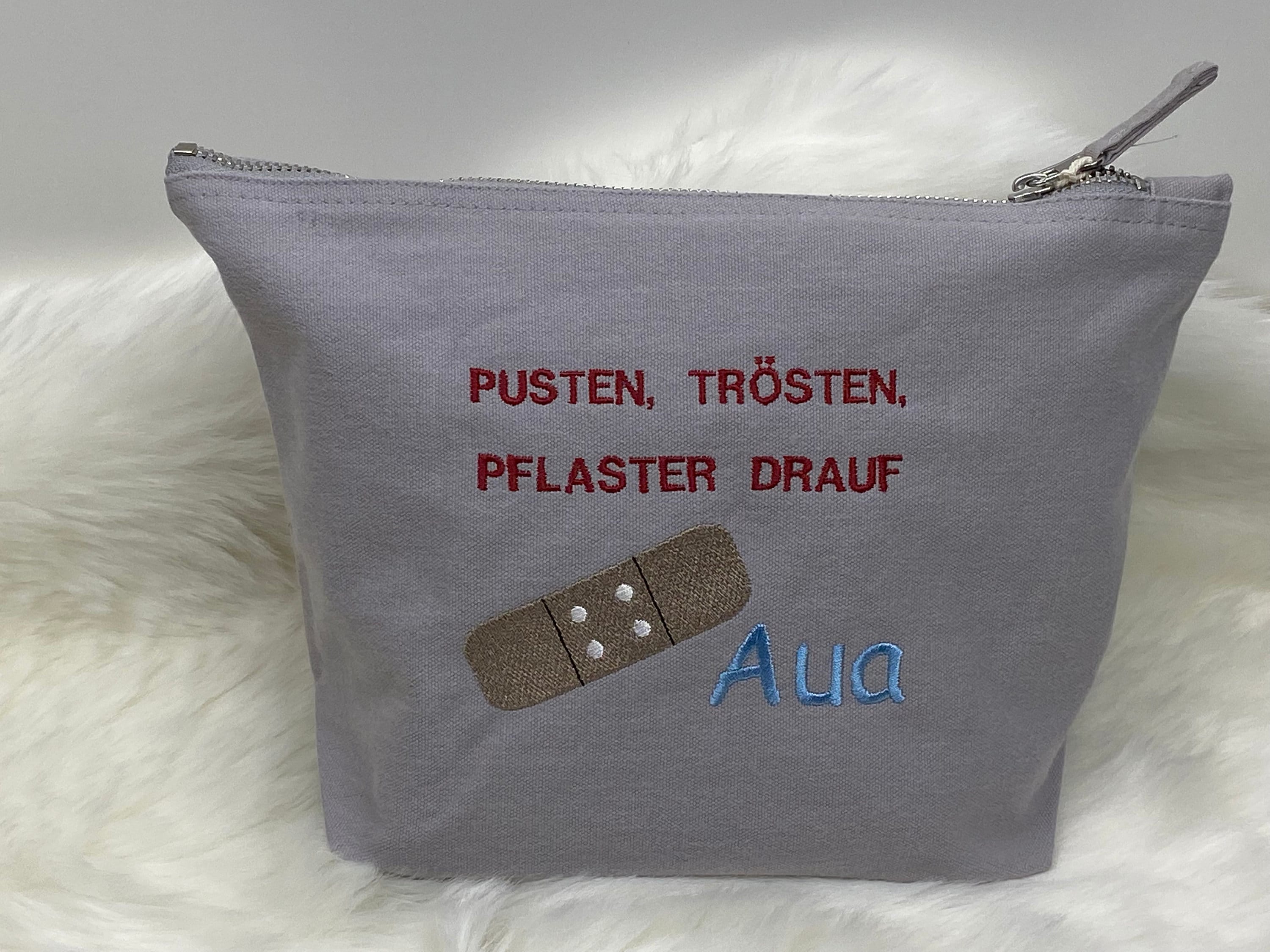 Reiseapotheke für Kinder, erste Hilfe Tasche, personalisierte Reiseapotheke, Kulturtasche für Kinder, Medikamenten Tasche, Tasche bestickt