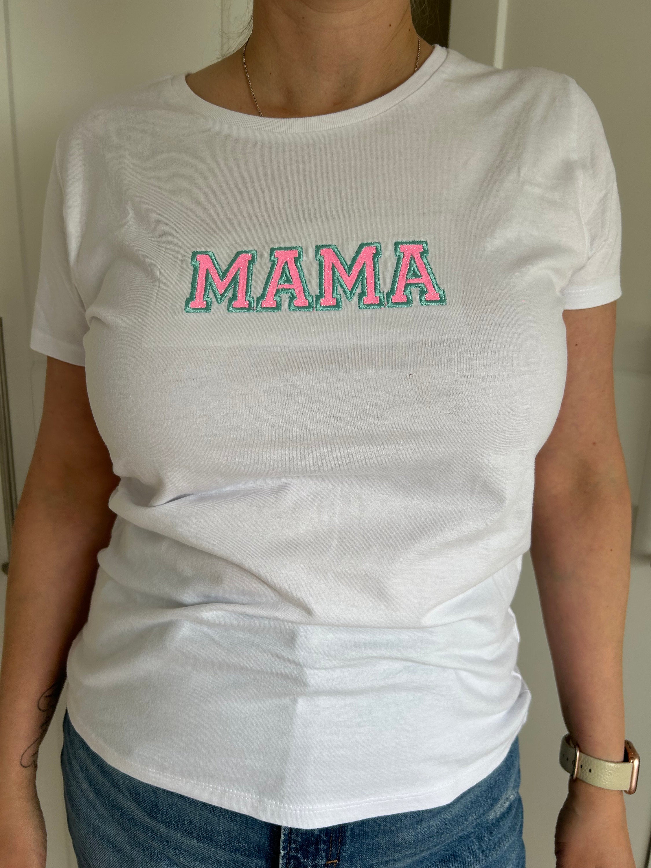 Mama Shirt mit Glitzerstickerei, T Shirt für Mama, besticktes Shirt, Geschenk für Mama, Geschenk für Muttertag, Geschenk zur Geburt