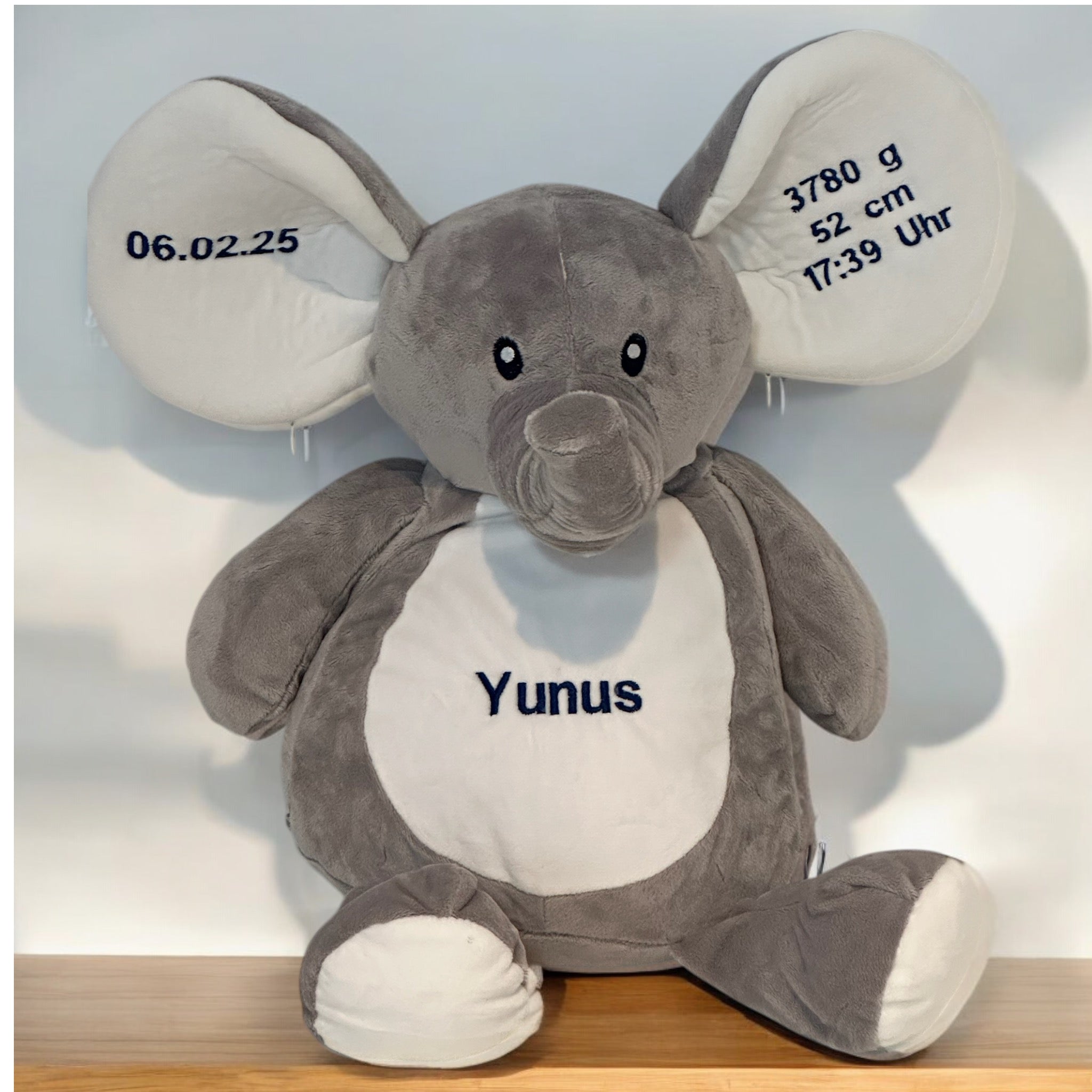 Bestickter Elefant, tolles Geschenk zur Geburt mit Namen und Datum