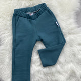 Kuschelig weich & super bequem: Kinderhose aus Bio-Baumwoll-Waffeljersey