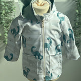 Softshelljacke mit Beigen Streifen und Dinos drauf