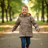 Kindersoftshelljacke mit Skateboard-Hund Motiv und Kapuze Vorderansicht