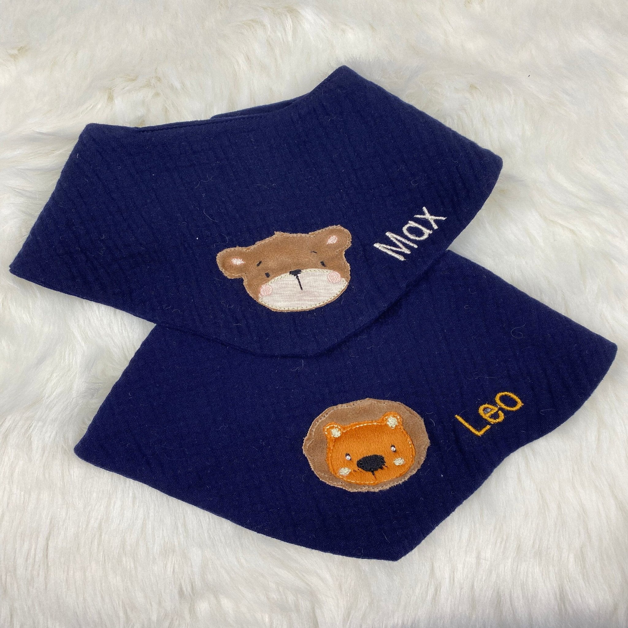 Halstuch mit Namen, Halstuch mit Druckknopf personalisiert, Musselintuch für Babys, Dreieckstuch Kinder, Spucktuch für Babys