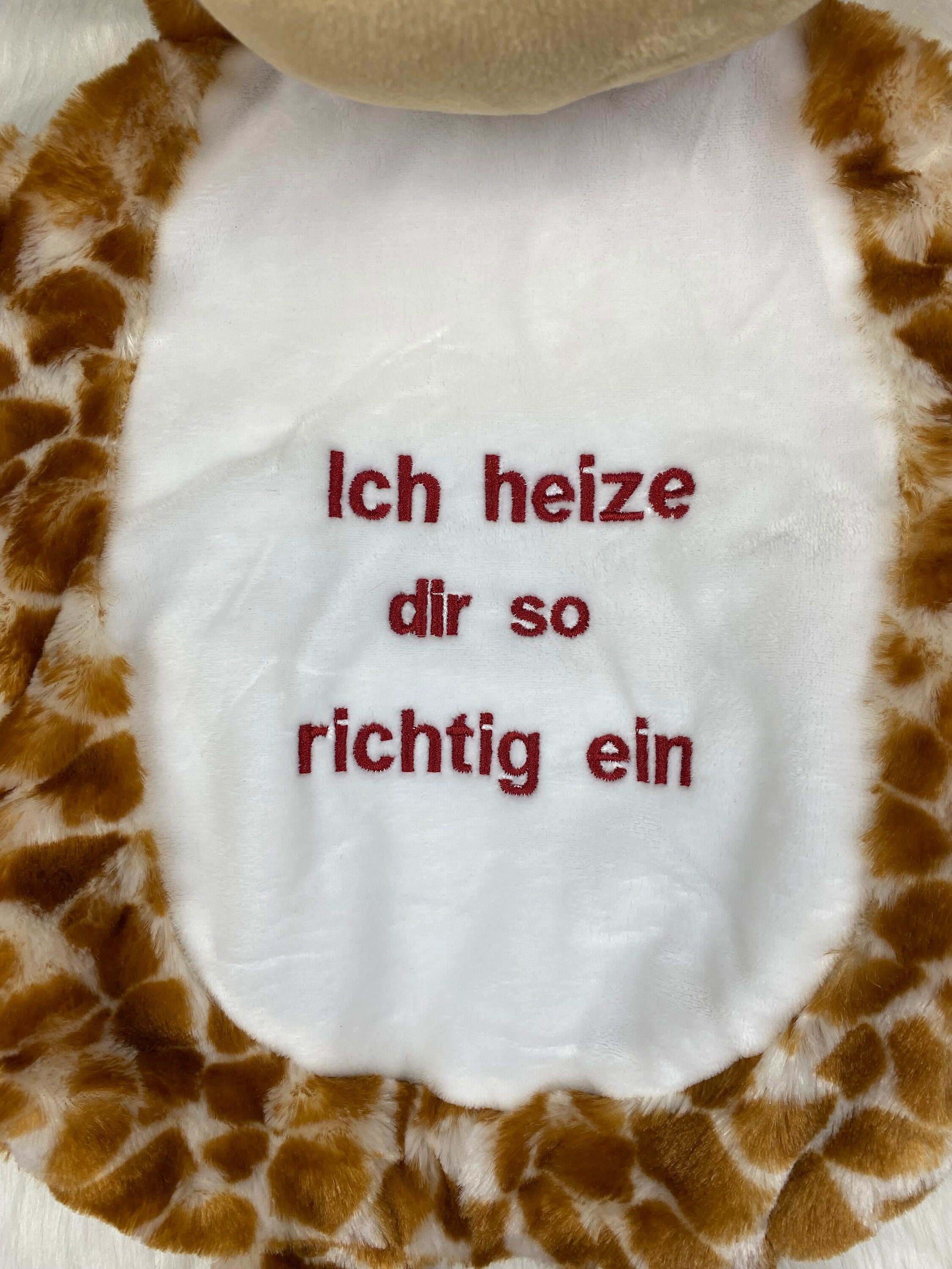 Personalisierte Wärmflasche, Wärmflasche personalisiert, personalisierte Wärmflasche, kuschelige Wärmflasche, Wärmflaschenbezug Giraffe