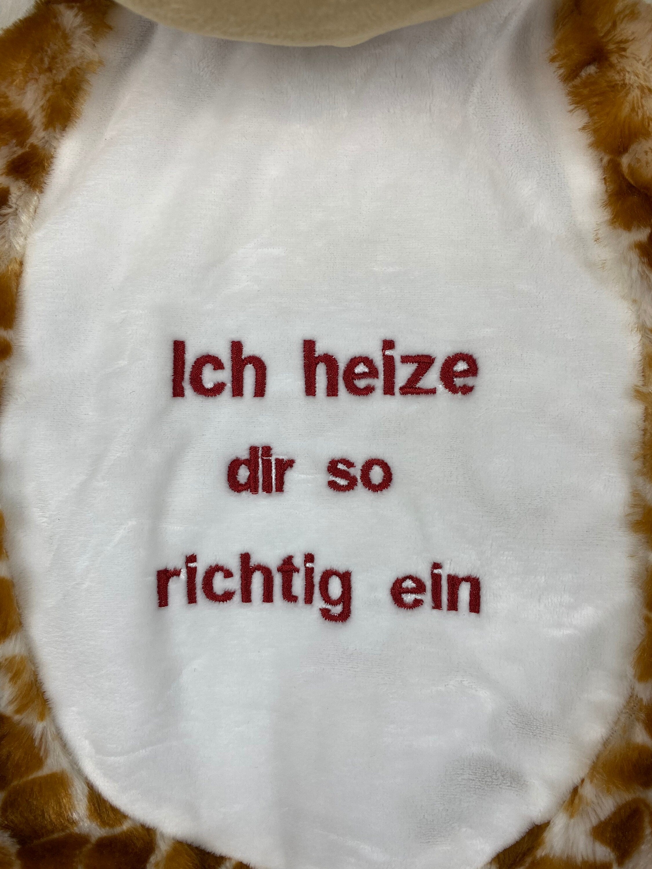 Personalisierte Wärmflasche, Wärmflasche personalisiert, personalisierte Wärmflasche, kuschelige Wärmflasche, Wärmflaschenbezug Giraffe